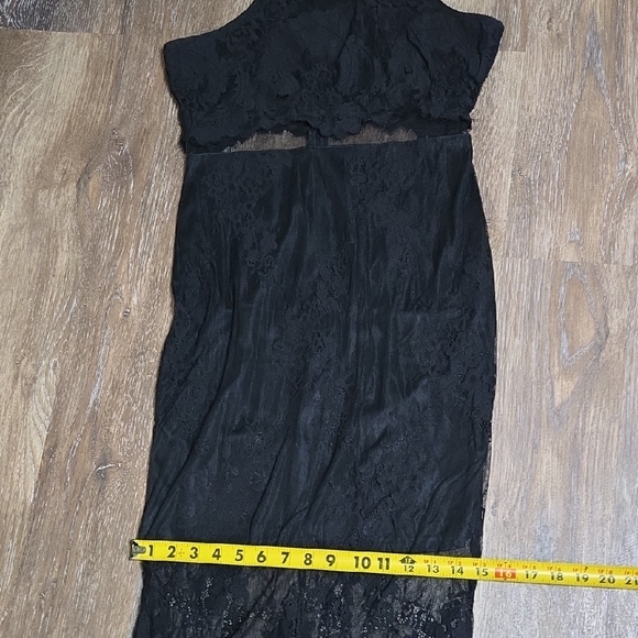 Missguided+ Black Lace Maxi Dress - Picture 13 of 15